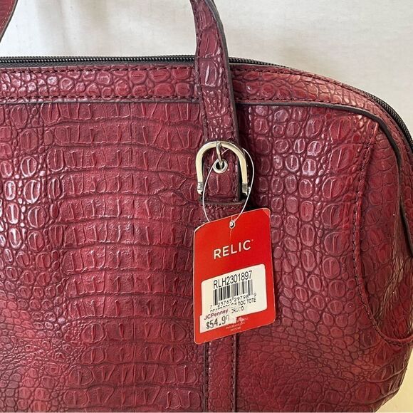 Rellic Croc Purse Burgundy Front and Back Straps With Buckles NWT - Picture 3 of 16